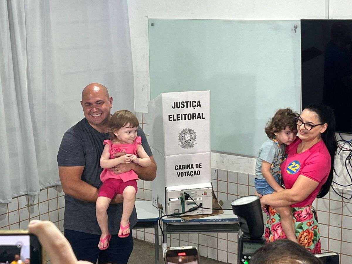 Abilio Brunini vota em Cuiabá junto com a família e declara: “Foi uma corrida intensa e eu só tenho a agradecer a Deus por termos chegado até aqui” | FTN Brasil