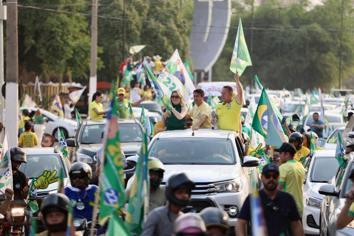 Cláudio Ferreira reúne multidão em mega carreata em Rondonópolis | ReporterMT