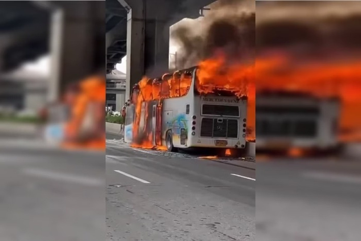 Ônibus escolar pega fogo na Tailândia, crianças ficam presas dentro e 23 morrem; veja vídeo | ReporterMT