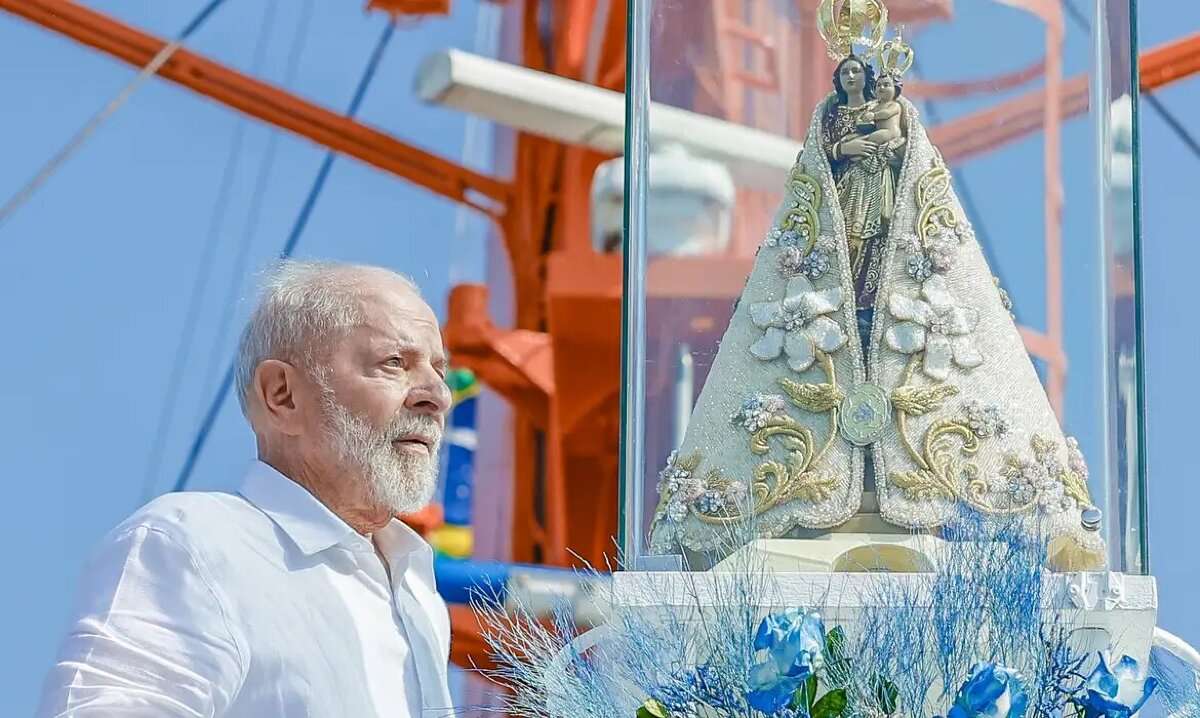 Presidente Lula participa da romaria fluvial do Círio de Nazaré, em Belém | FTN Brasil