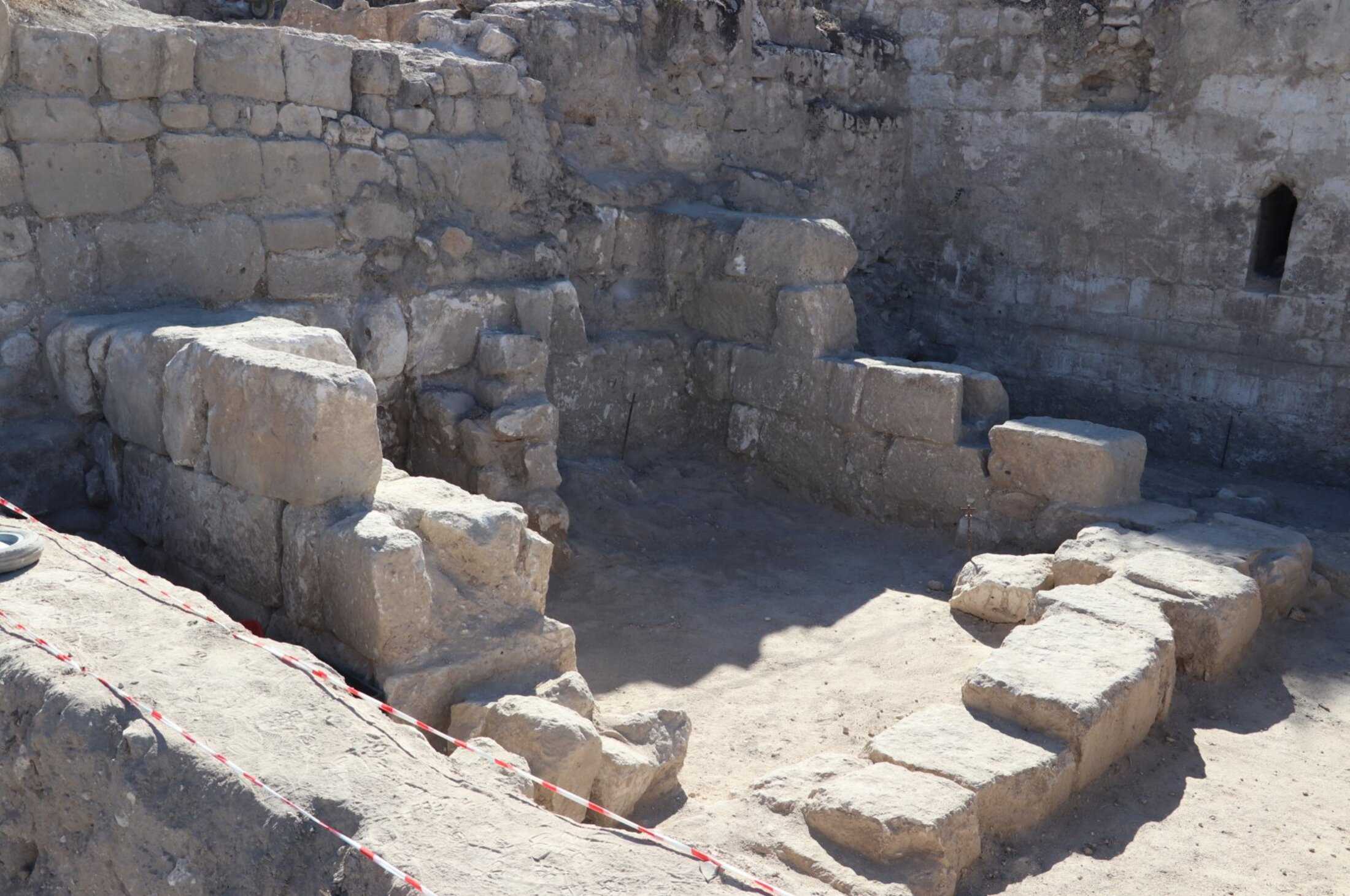 Ruínas de forte romano de 1.600 anos são encontradas na Turquia