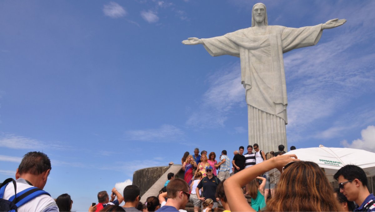 Turismo nacional avança e atrai 4,9 milhões de visitantes estrangeiros até setembro | FTN Brasil