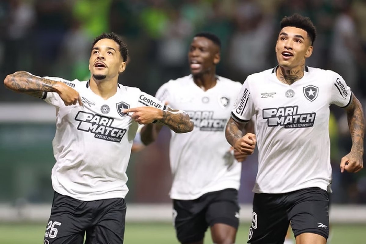 Botafogo bate Palmeiras no Allianz e reassume liderança do Brasileirão | FTN Brasil