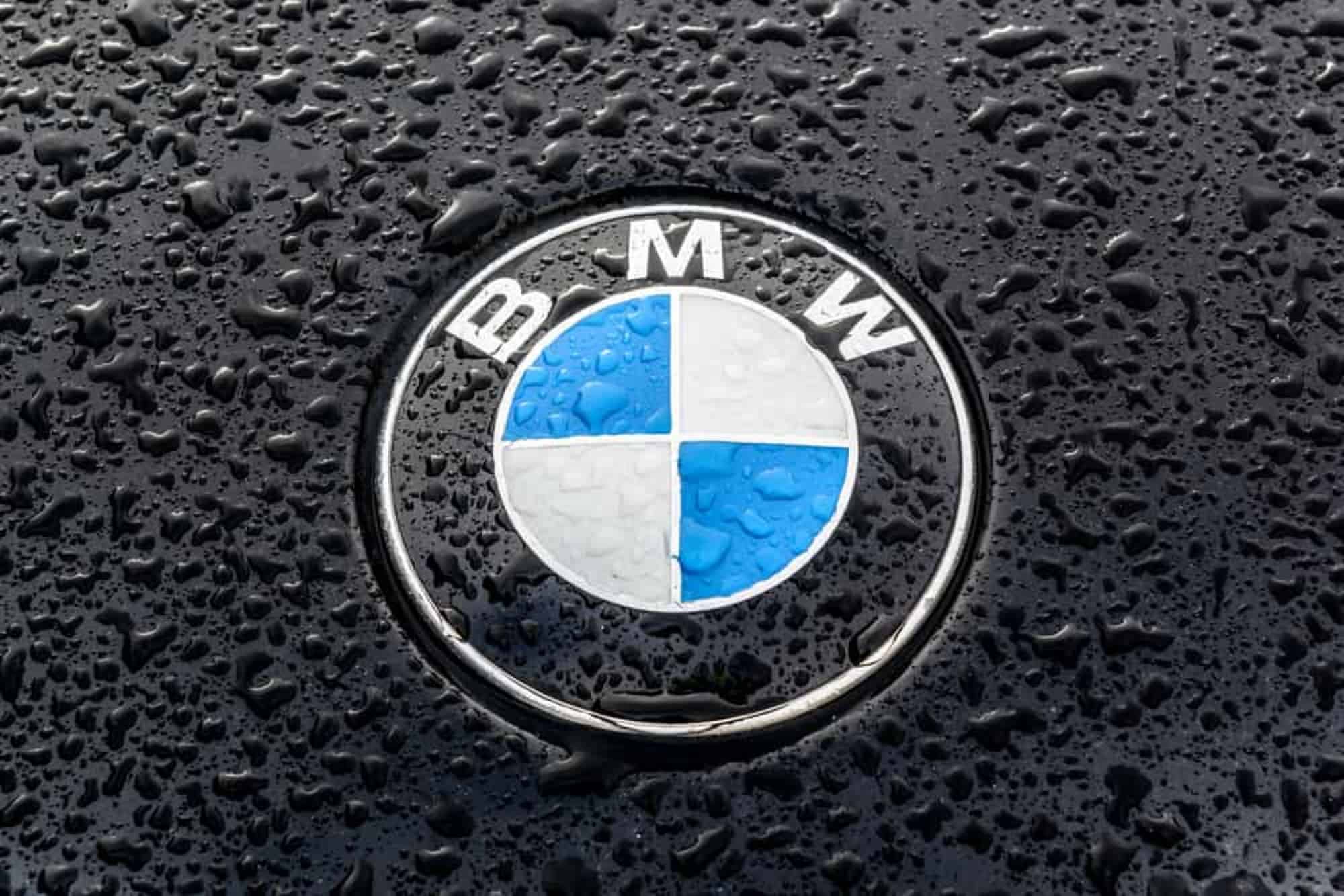 Carros da BMW estão saindo da linha de montagem sozinhos