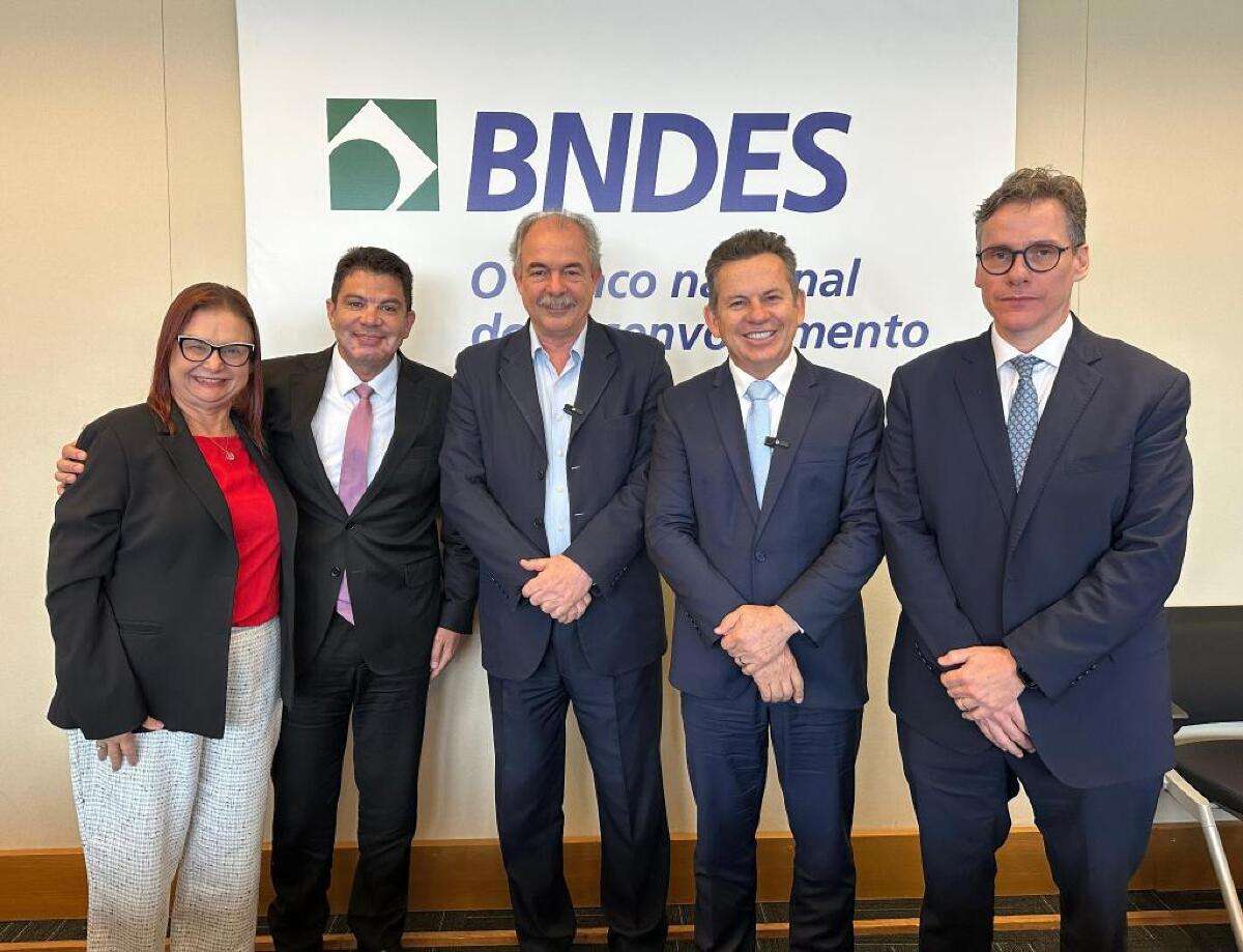 Mercadante elogia “ousadia” do Governo de MT e garante apoio do BNDES | FTN Brasil