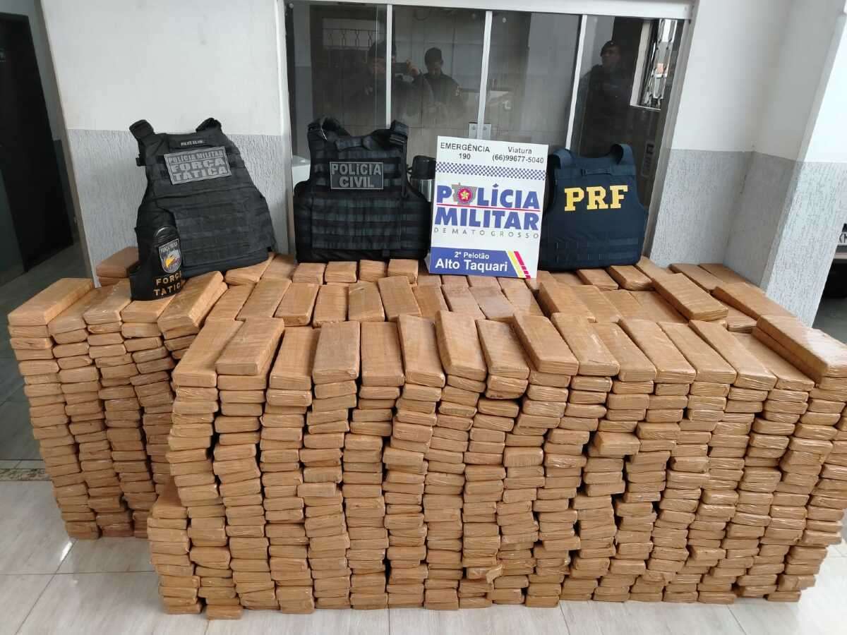 Ação conjunta da PM, PC e PRF resulta na apreensão de quase uma tonelada e meia de maconha em Alto Taquari | FTN Brasil