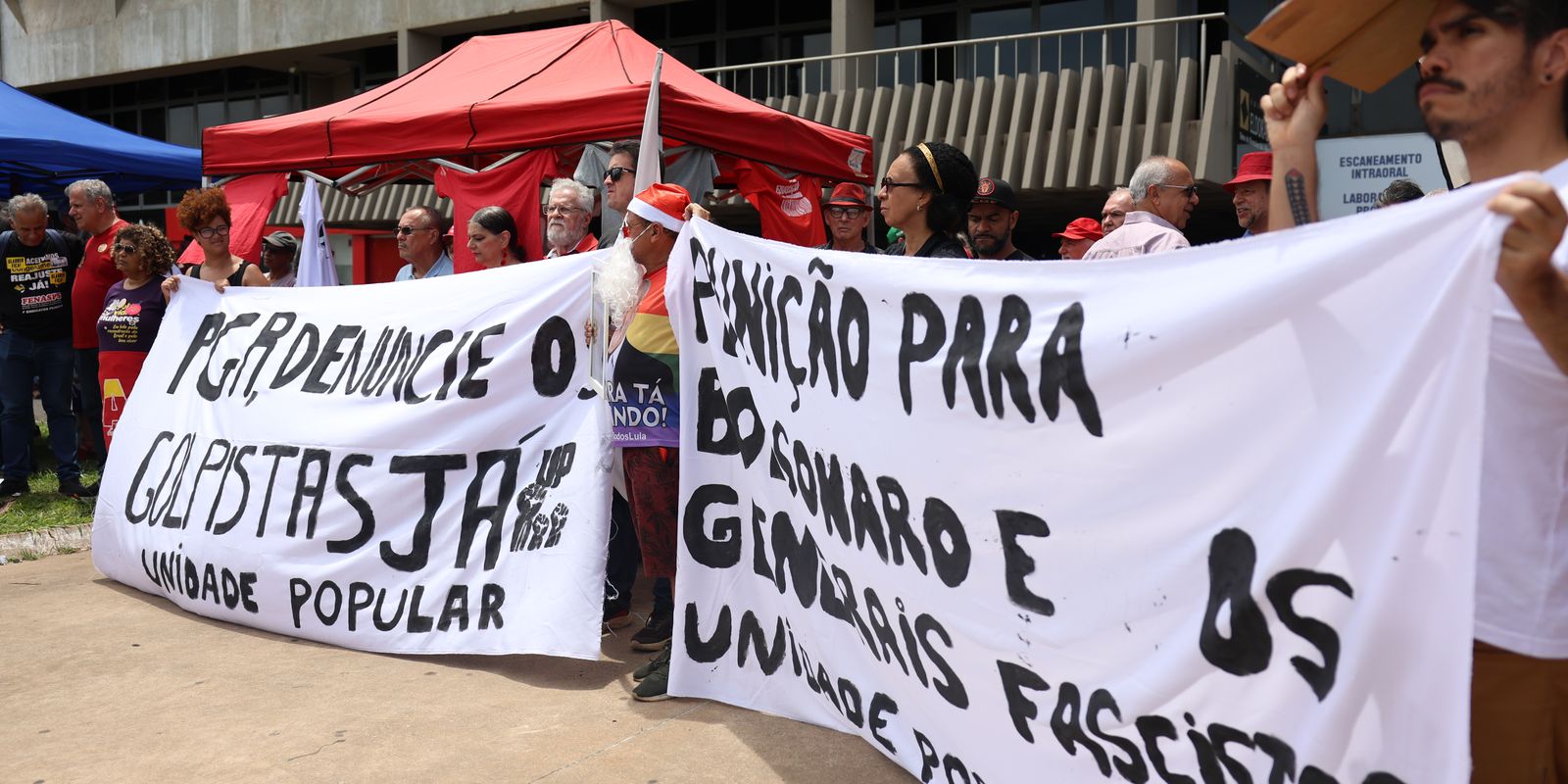 Ato em Brasília protesta contra anistia e retrocesso de direitos