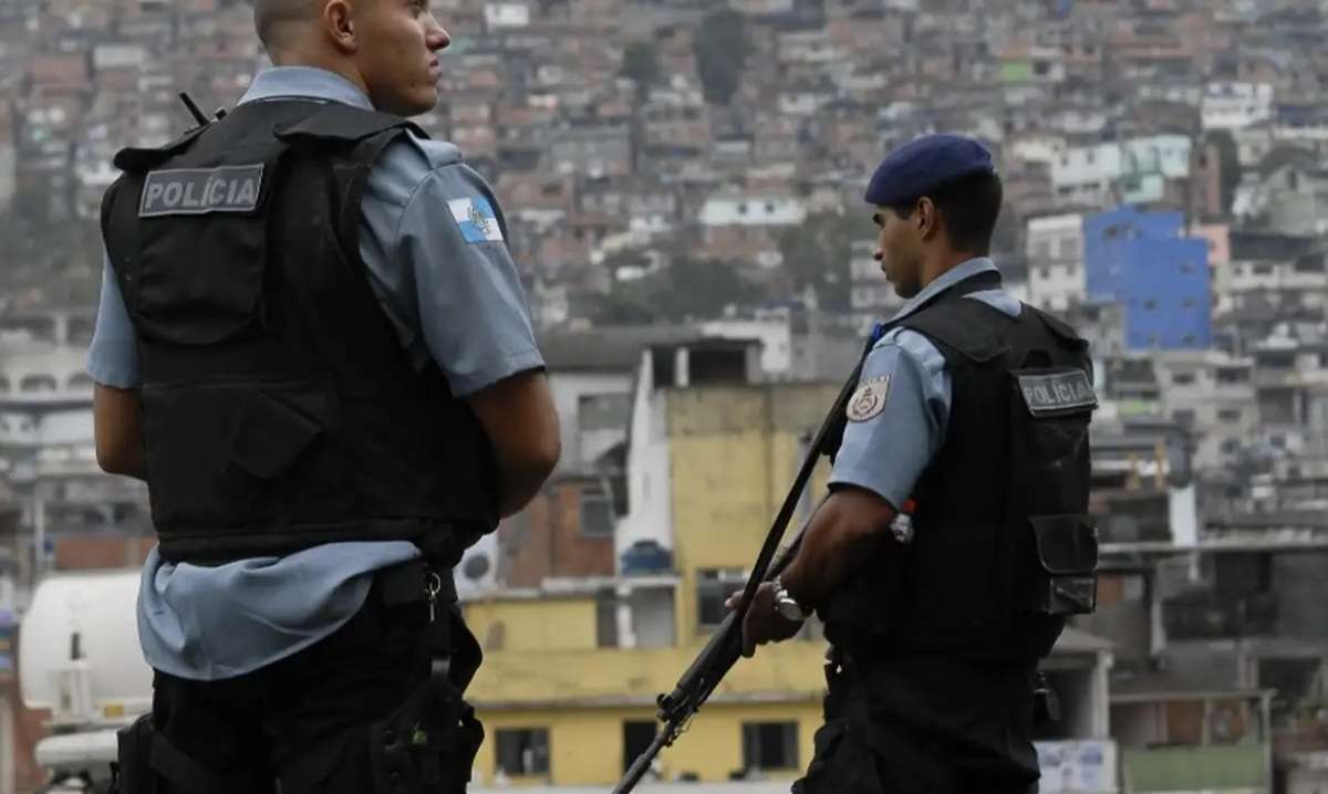 Governo edita decreto para disciplinar uso da força em ações policiais em todo o país | FTN Brasil