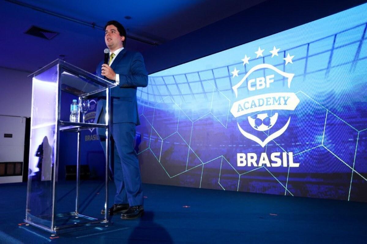 Ministro do Esporte destaca avanços e iniciativas do governo para o futebol | FTN Brasil