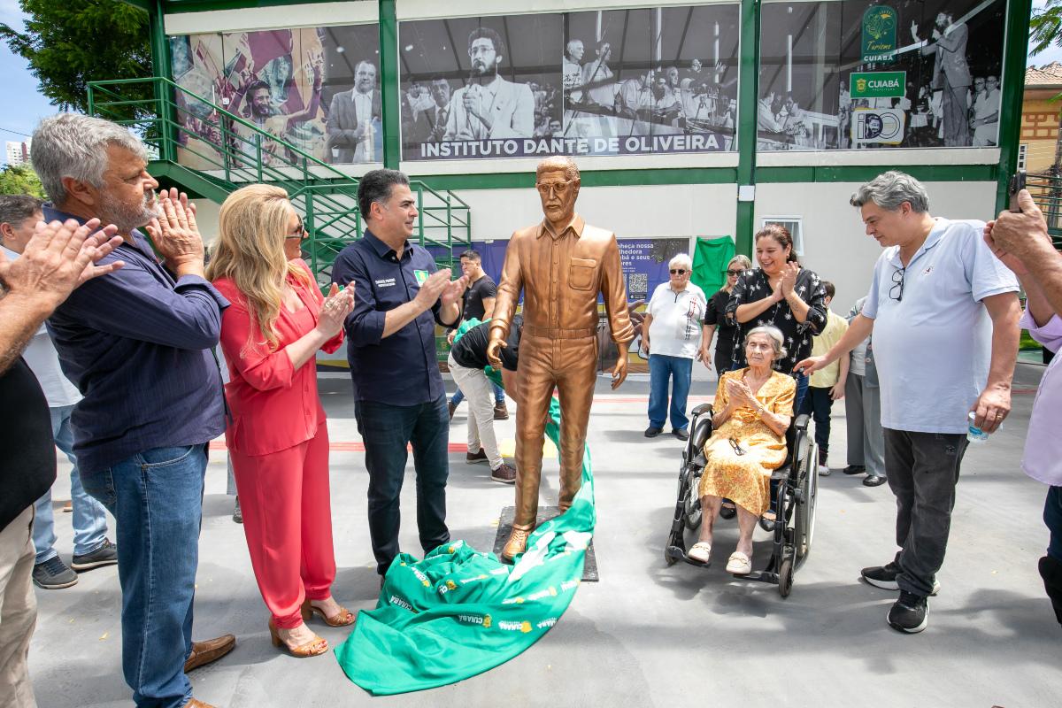 Prefeito Emanuel Pinheiro entrega a Praça Rachid Jaudy totalmente revitalizada em dia histórico, marcando os 54 anos da primeira homenagem | FTN Brasil