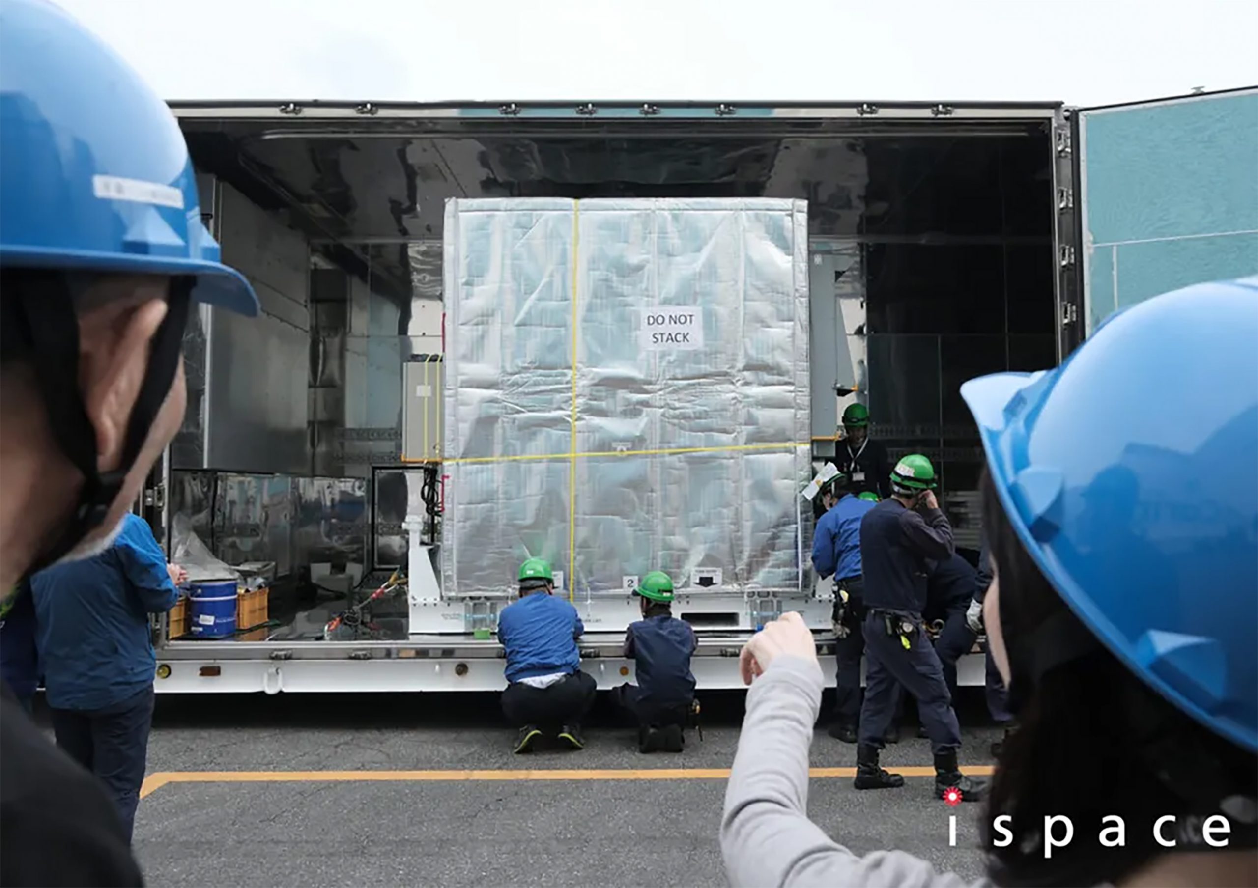 Sonda privada do Japão chega à Flórida para ser lançada à Lua