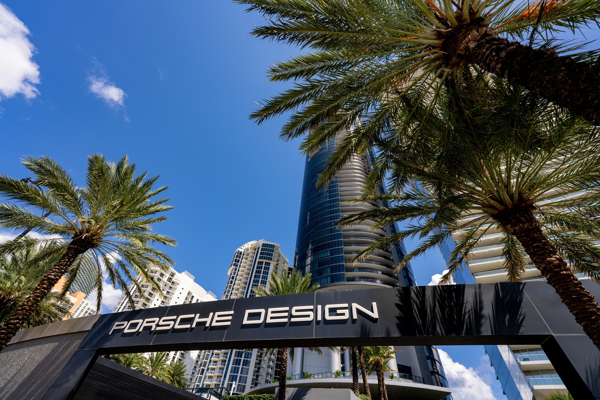 Torre da Porsche em Miami está afundando