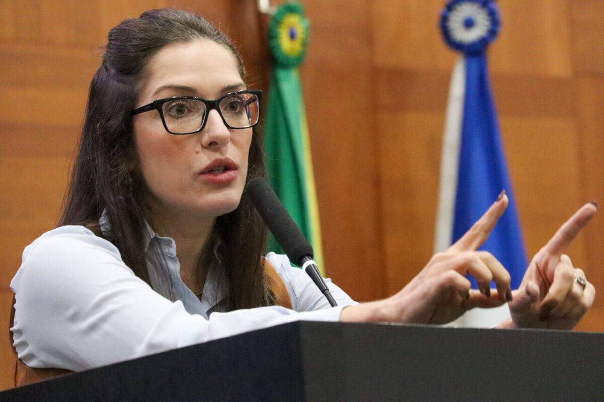 “A câmera é uma defesa maior para o bandido do que para o militar”, defende deputada Janaina Riva | FTN Brasil