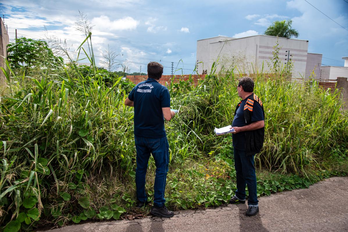 Cidade Limpa: Prefeitura de Rondonópolis intensifica fiscalização de terrenos baldios e irregulares | FTN Brasil