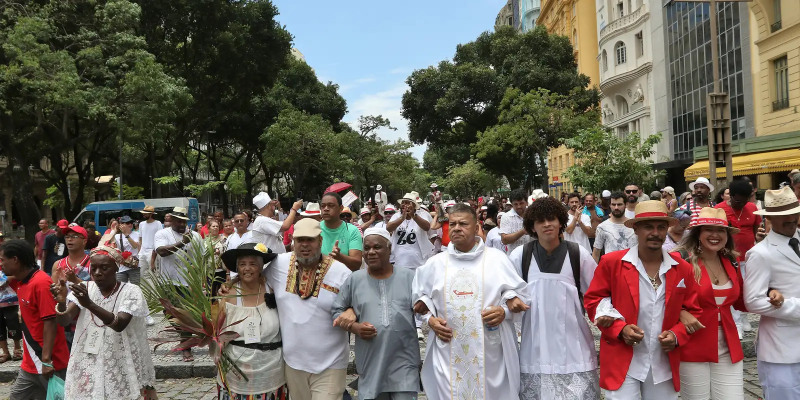 Intolerância religiosa: Disque 100 registra 2,4 mil casos em 2024