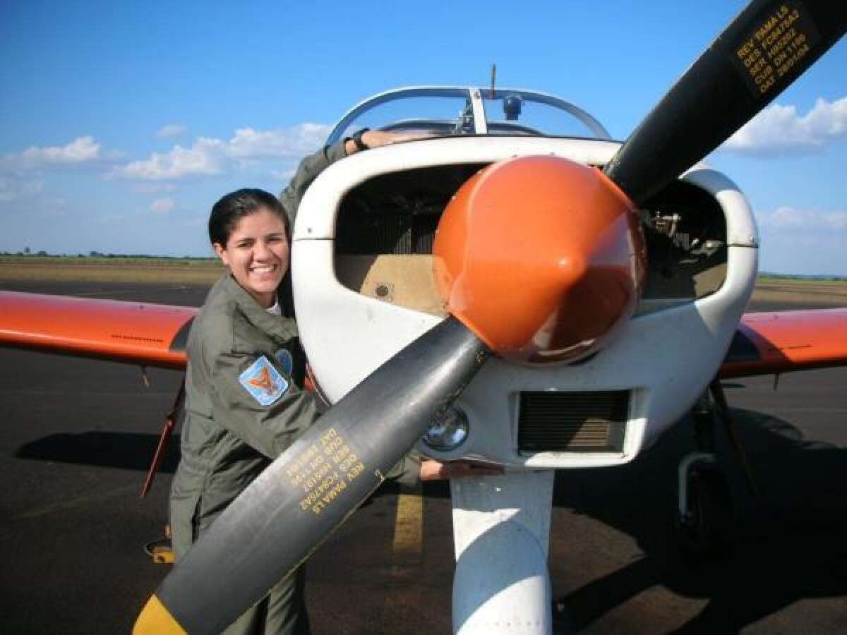 Major Joyce é a primeira mulher a assumir o Comando de uma Unidade Aérea da FAB | FTN Brasil