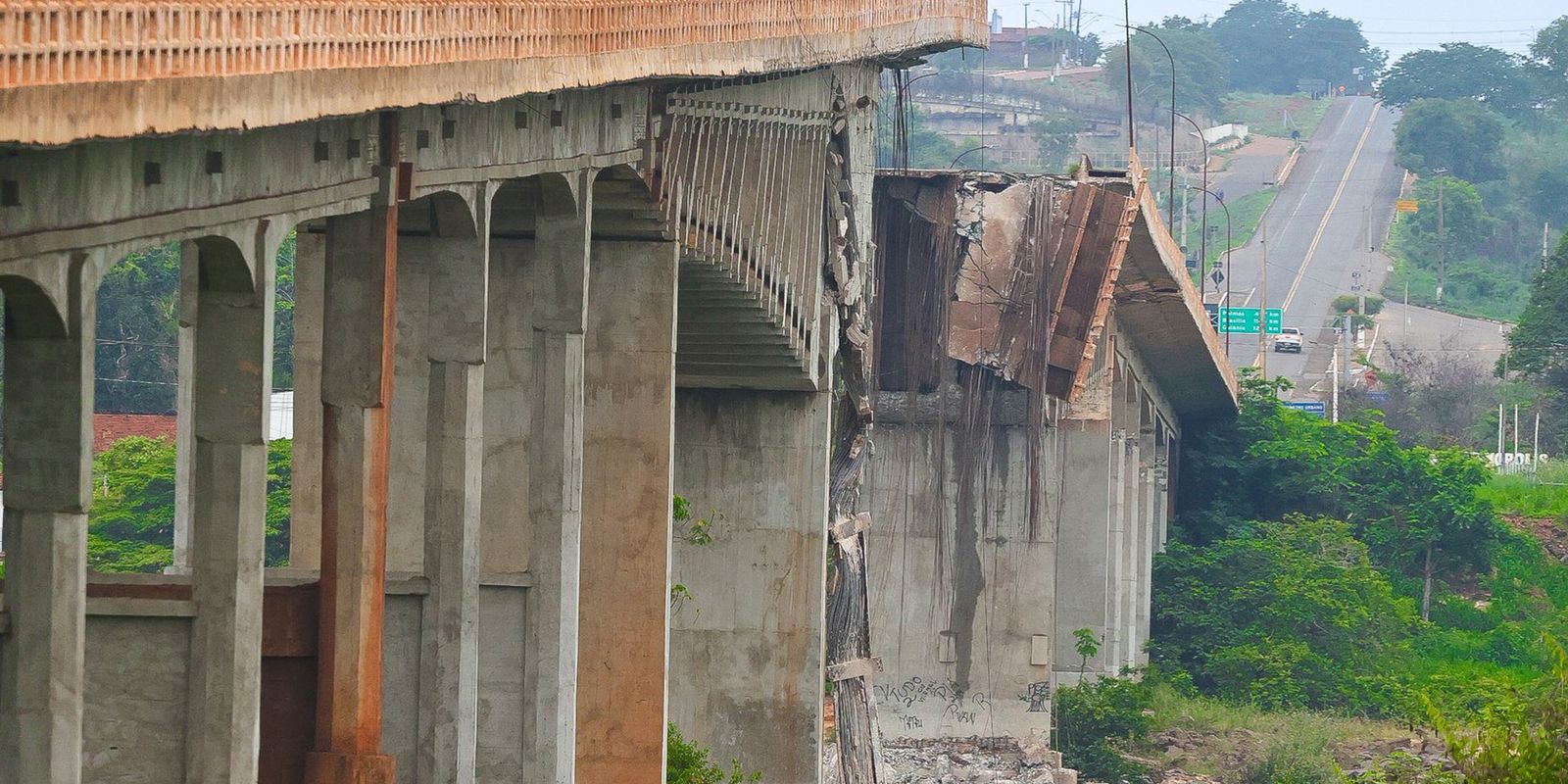 Queda de ponte: Marinha suspende busca subaquática no Rio Tocantins