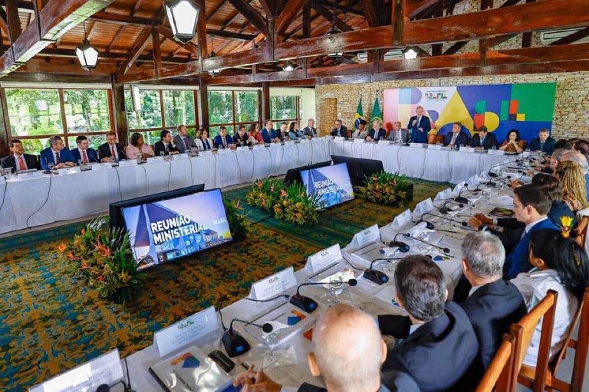 “Reconstrução, união e comida barata na mesa do trabalhador”, garante presidente do Brasil | FTN Brasil